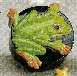 Tree Frog Box 5"D